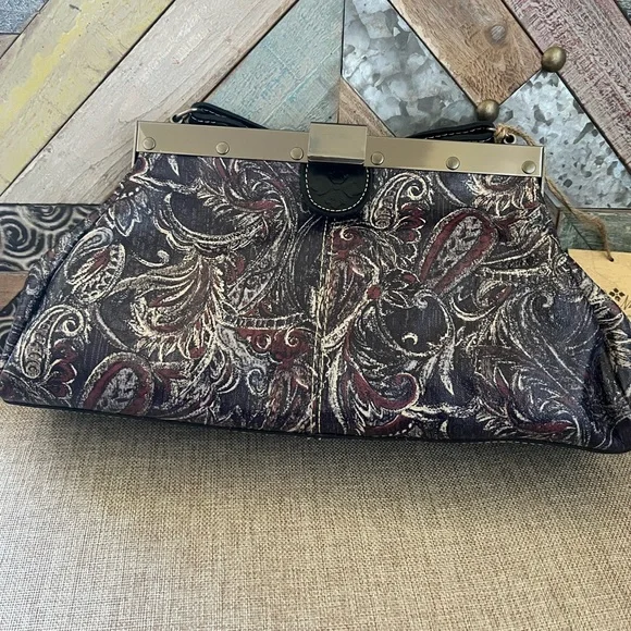 Elegant Paisley Handbag - Picture 10 of 10